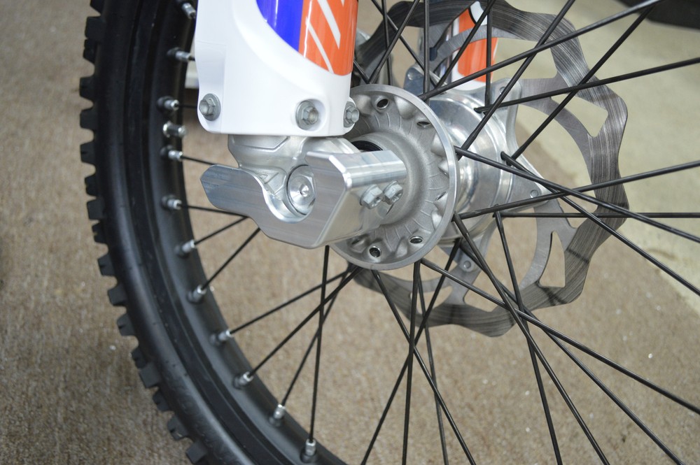 ENDURO ENGINEERING Right Side Fork Guard 32-1246