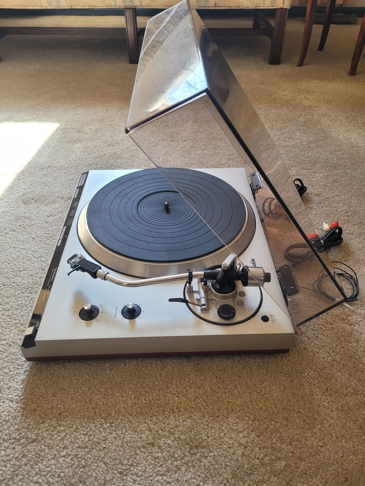 Vintage Technics SL-1300MK2 Turntable - Excellent Condition
