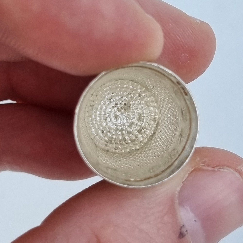 Solid Silver Thimble Sheffield 2002 Carrs Of Sheffield