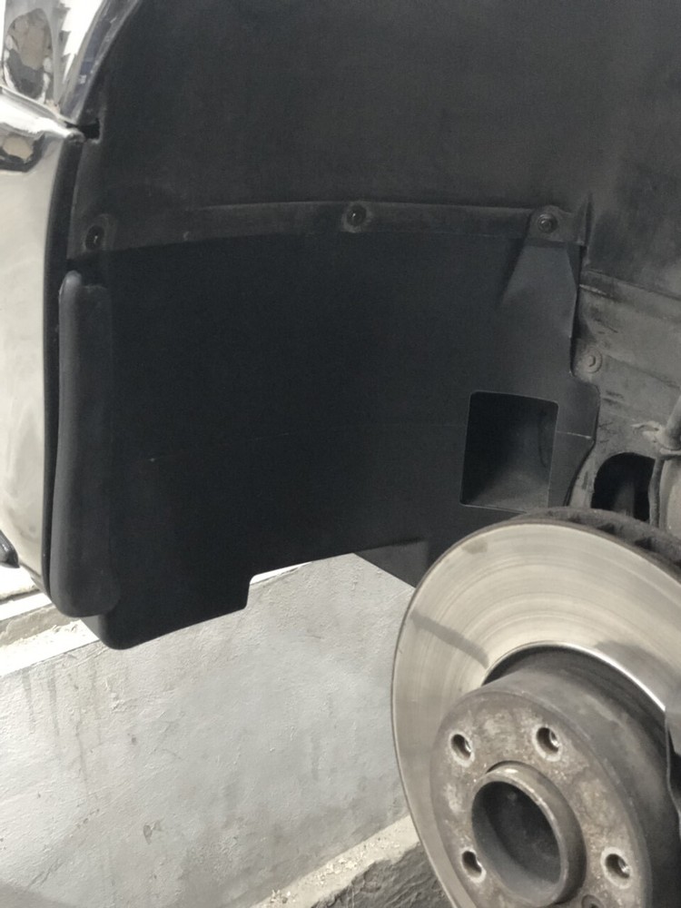 BMW E39 M5 L+R PP plastic FRONT form M BUMPER SPLASH PANEL pork chops 2pc