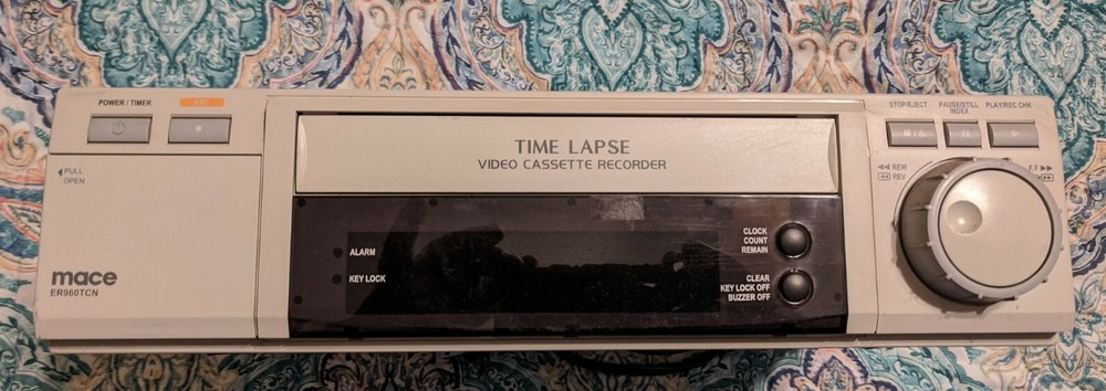 Mace Time Lapse Security Recorder (2007)VCR Model ER960TCN*Powers Up*PARTS ONLY!