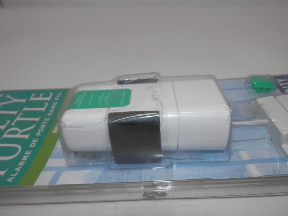 Safety Turtle Wireless Gate Alarm • Backyard Pool Security Green New