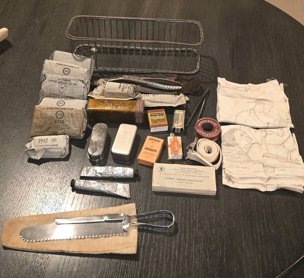 SCARCE LUFTWAFFE BOMBER CREW FIRST AID KIT COMPLETE