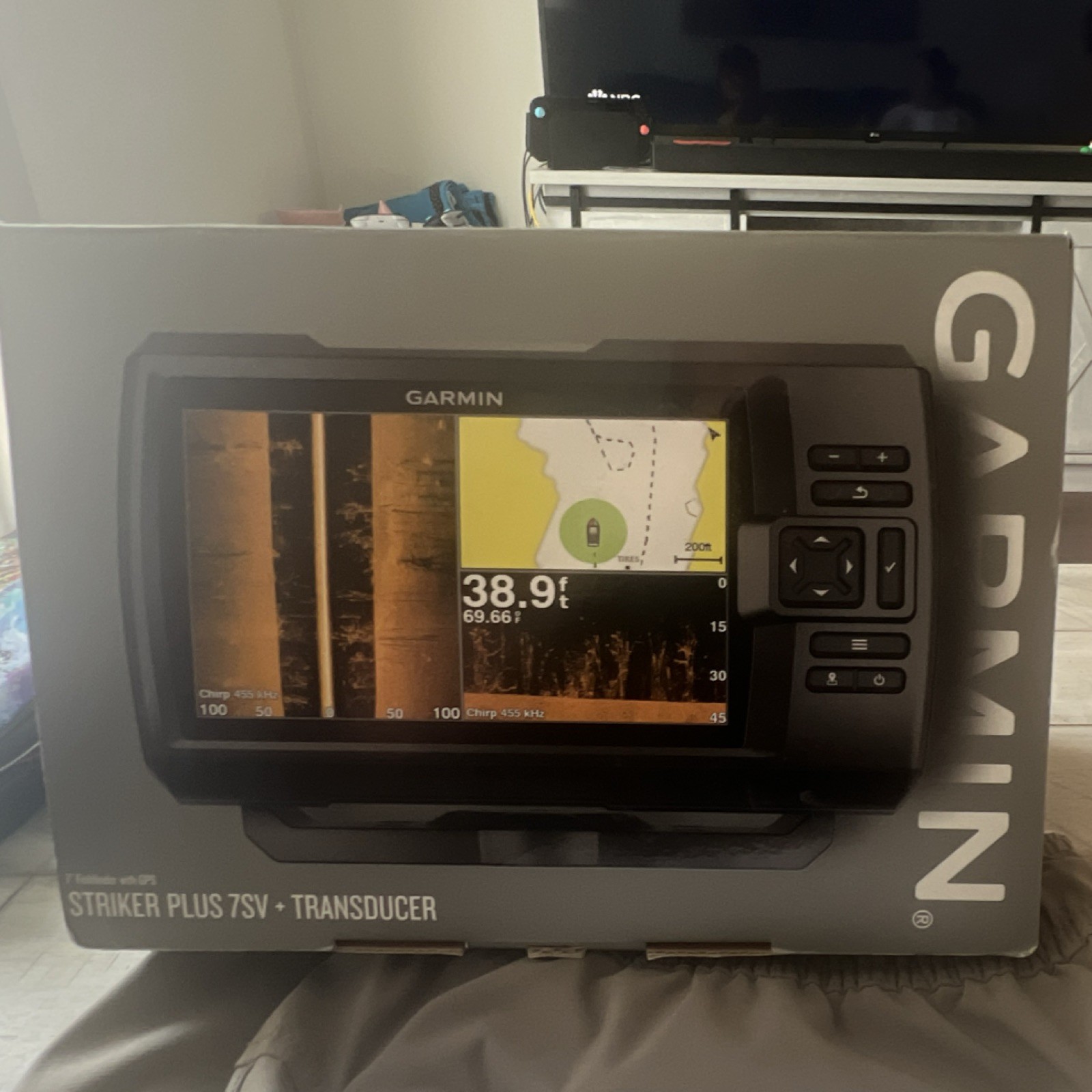 Garmin STRIKER Plus 7SV Fishfinder 7" 480x800 GPS Sonar System w/ Transducer