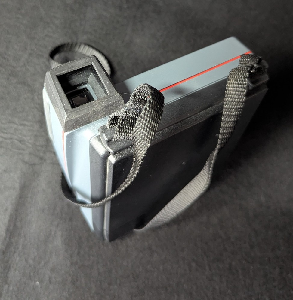 Polaroid 600 Impulse Camera Built In Flash Instant Untested