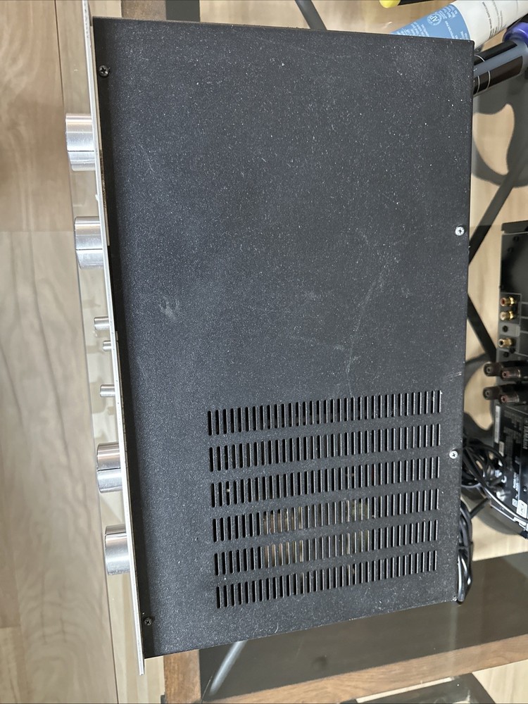 Marantz 1060B Integrated Stereo Amplifier