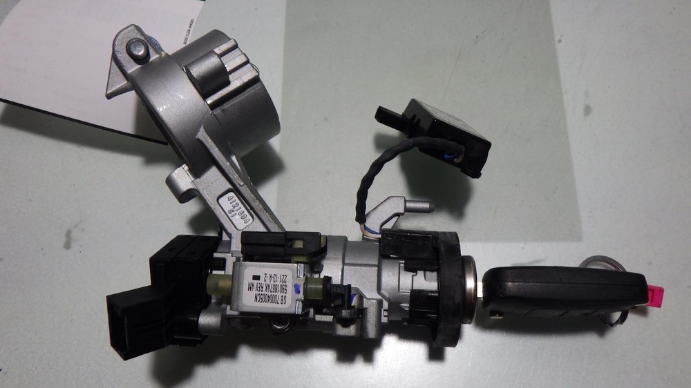 14 CHEVROLET MALIBU Ignition W/Key
