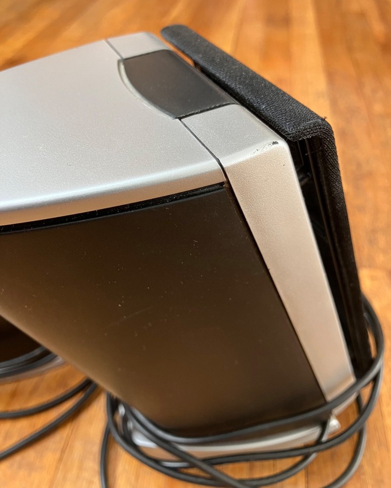 Genuine Logitech Z-2300 THX Computer Speakers Left & Right Pair (TESTED)
