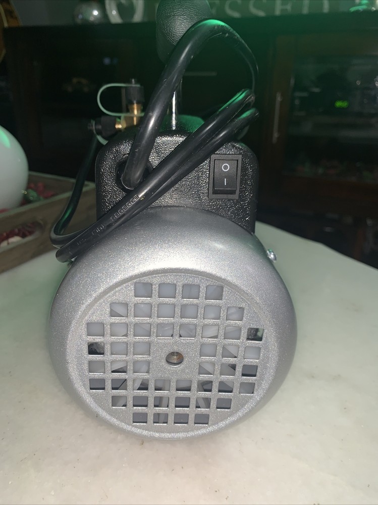 Pittsburgh 2.5 CFM Vacuum Pump ( Refrigeration )