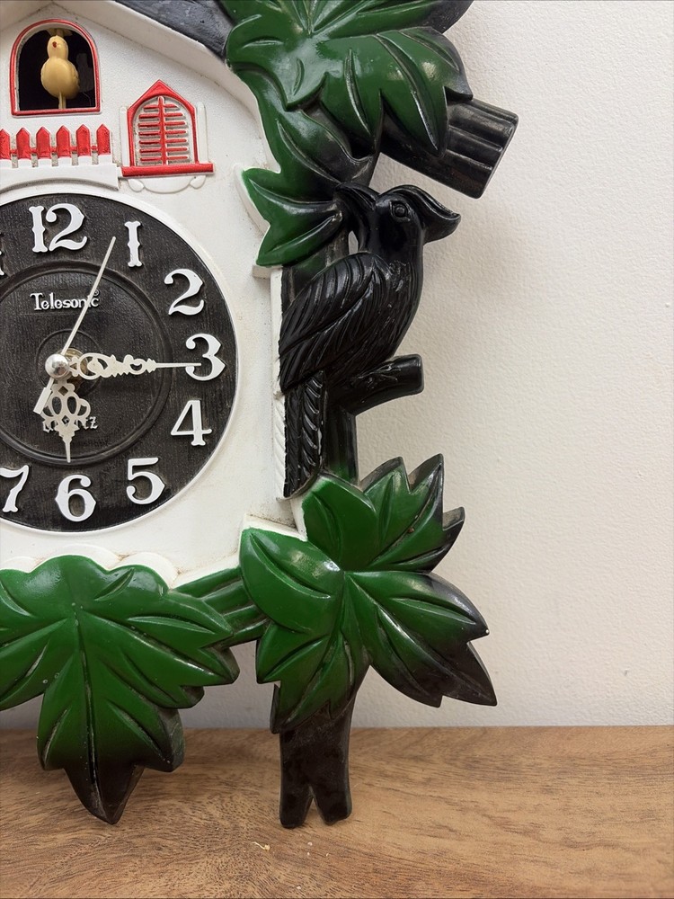 Vintage Telesonic Plastic Cuckoo Clock Works! Read