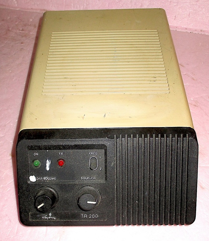 REGENCY Model TR-200 2-Channel Transceiver UNTESTED but Powers Up