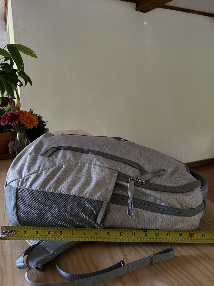 the north face vault backpack Gray