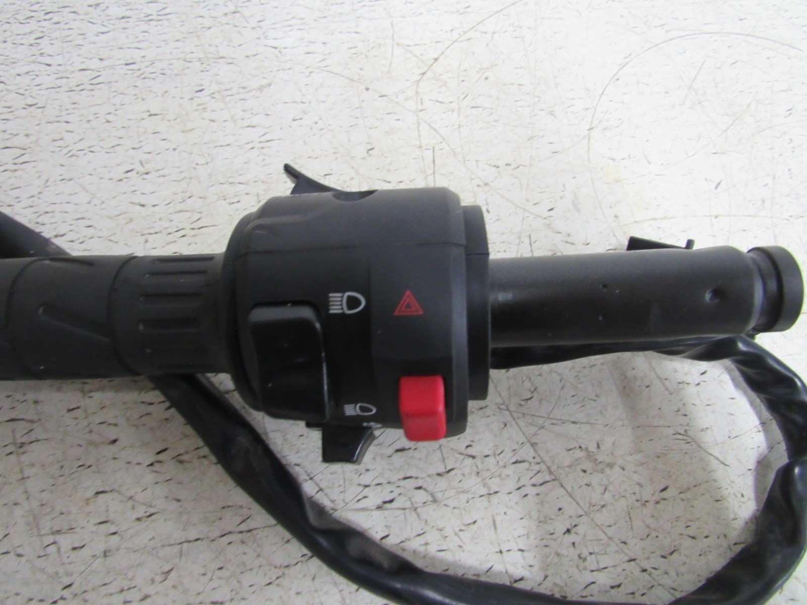 20-24 KAWASAKI NINJA 650 EX650 LEFT HANDLE BAR SWITCH CONTROLS STOCK OEM #8390