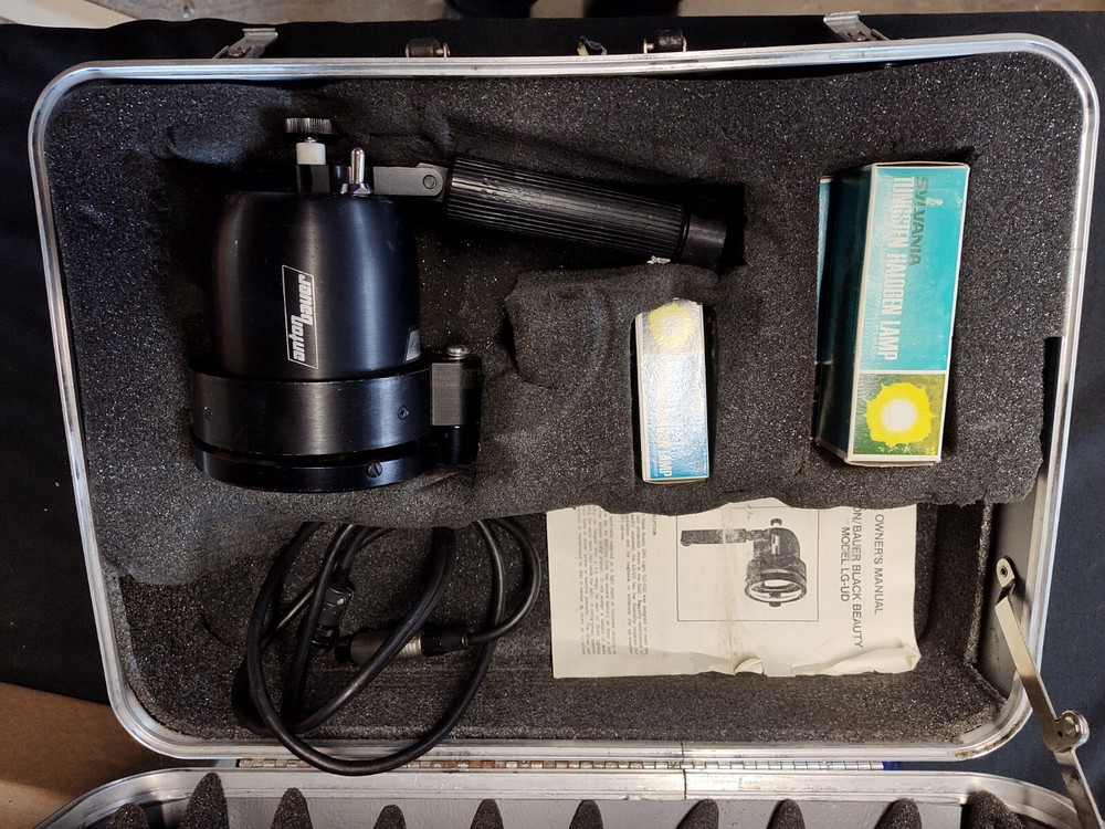 Ultralight 2 Anton Bauer Untested handheld w/case