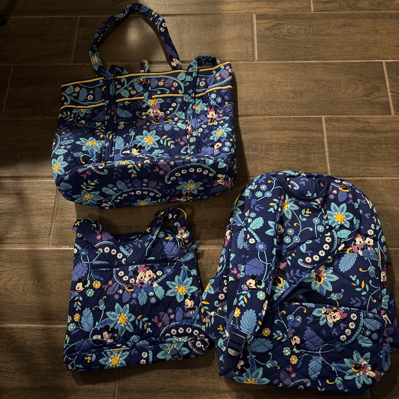 Vera Bradley Dreaming With Mickey Bag Set New With Tags