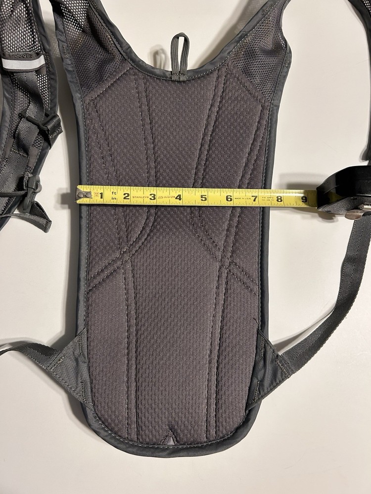 Camelbak Classic Yellow Gray Backpack Hydration Pouch Excellent Condition