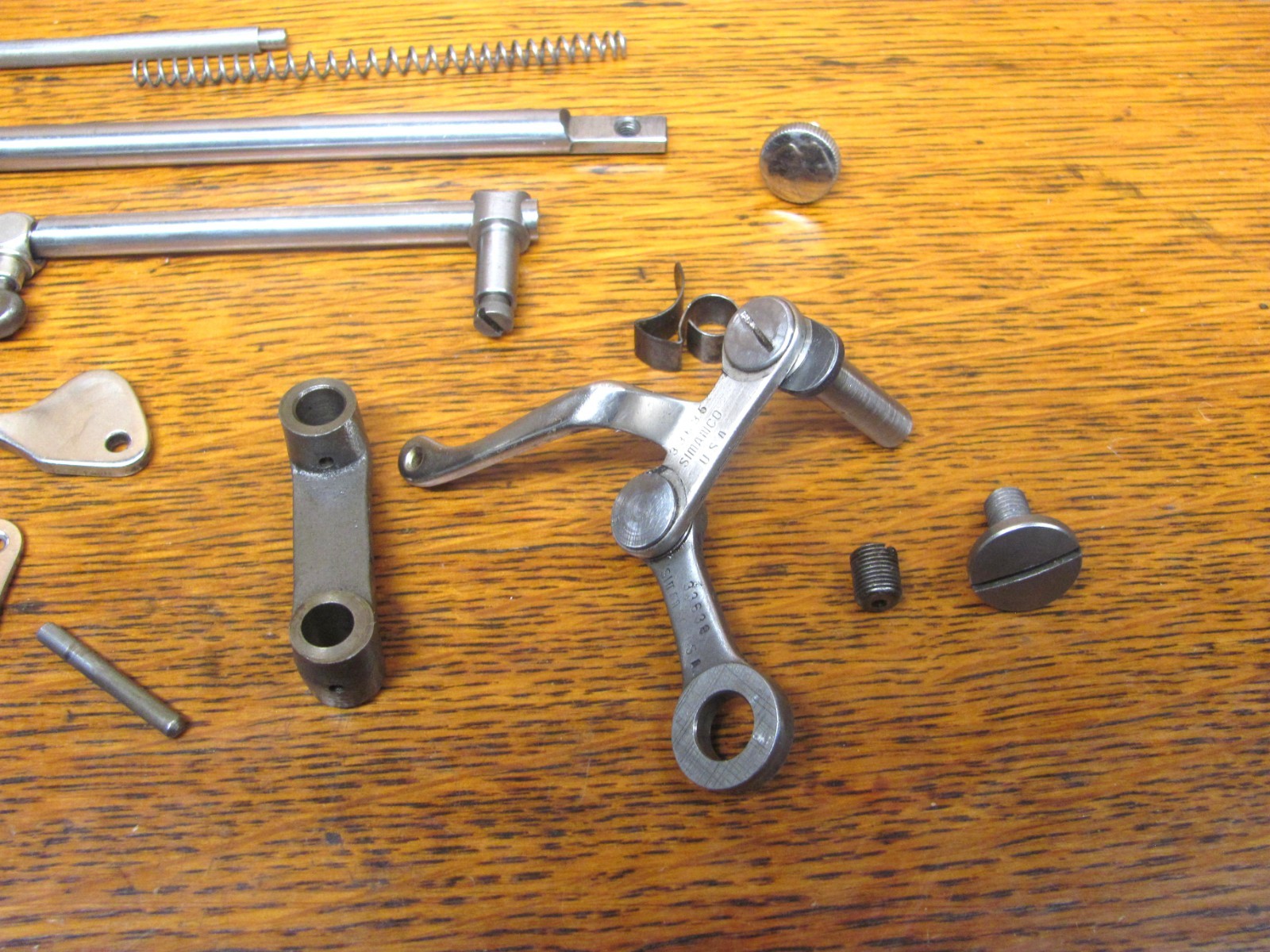 Singer 99 Sewing Machine Part Needle / Presser Bars Thread Take Up Needle Clamp