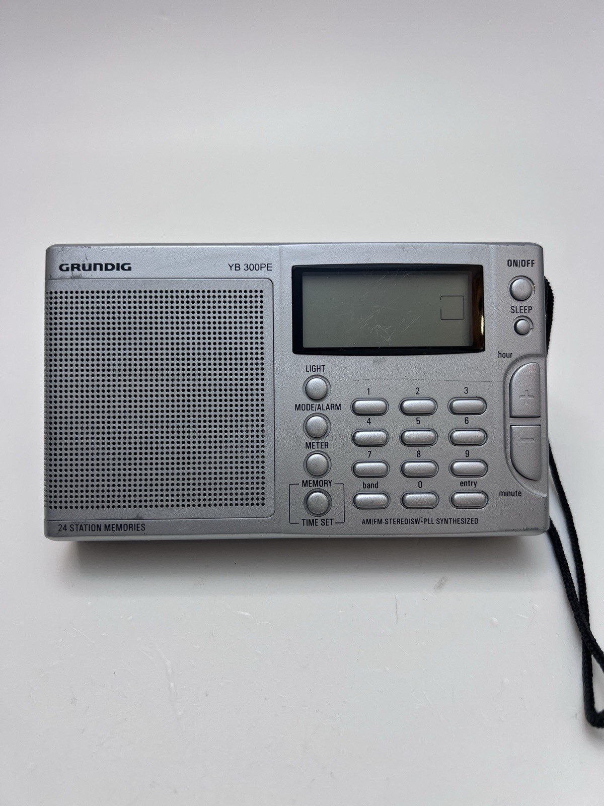 Grundig Model YB 300PE Yacht Boy AM/FM/SW 13 Band Shortwave PLL Portable Radio