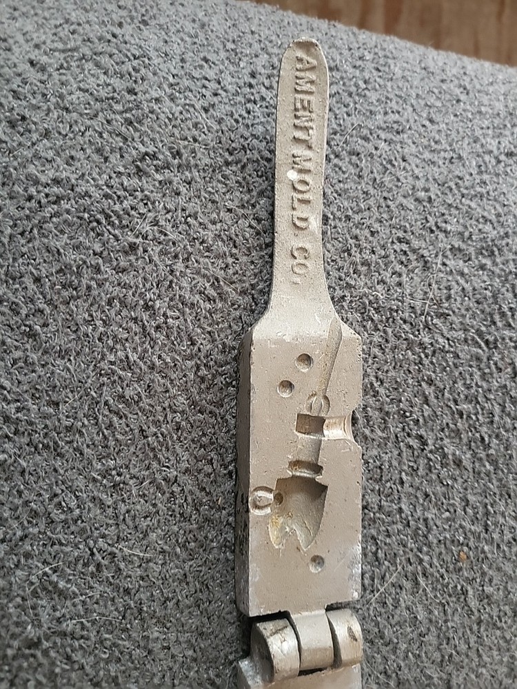 AMENT MOLD Co. MOLD