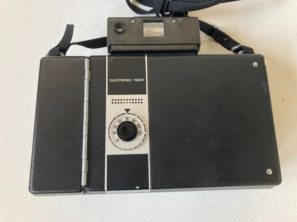 Polaroid Countdown M80 Automatic Land Camera w/Case Front Cover Missing