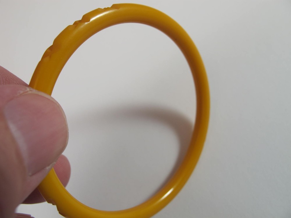 TESTED BAKELITE BUTTERSCOTCH CARVED BANGLE BRACELET