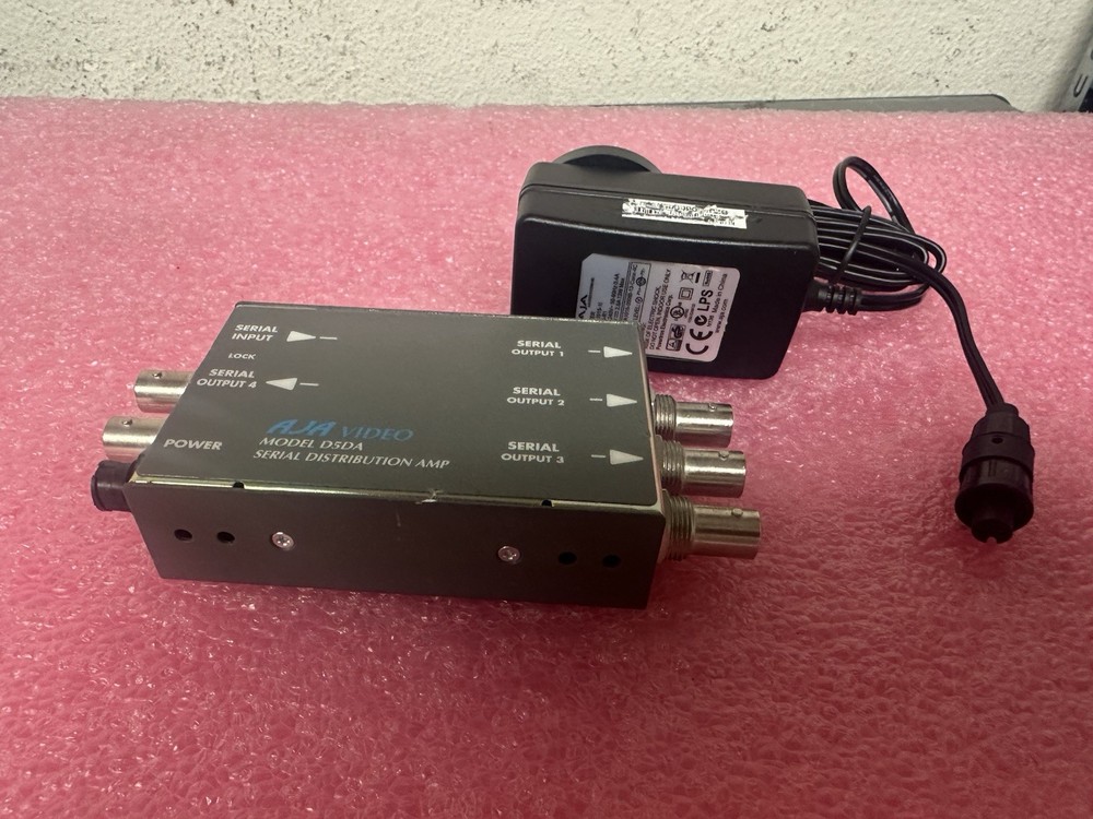 AJA D5DA Serial Distribution Amplifier with Power Cable