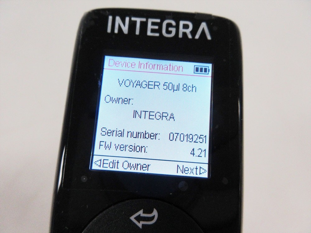 INTEGRA 4726 8 CHANNEL 50 uL VOYAGER MULTI PIPETTE ELECTRONIC ADJUST WIDTH