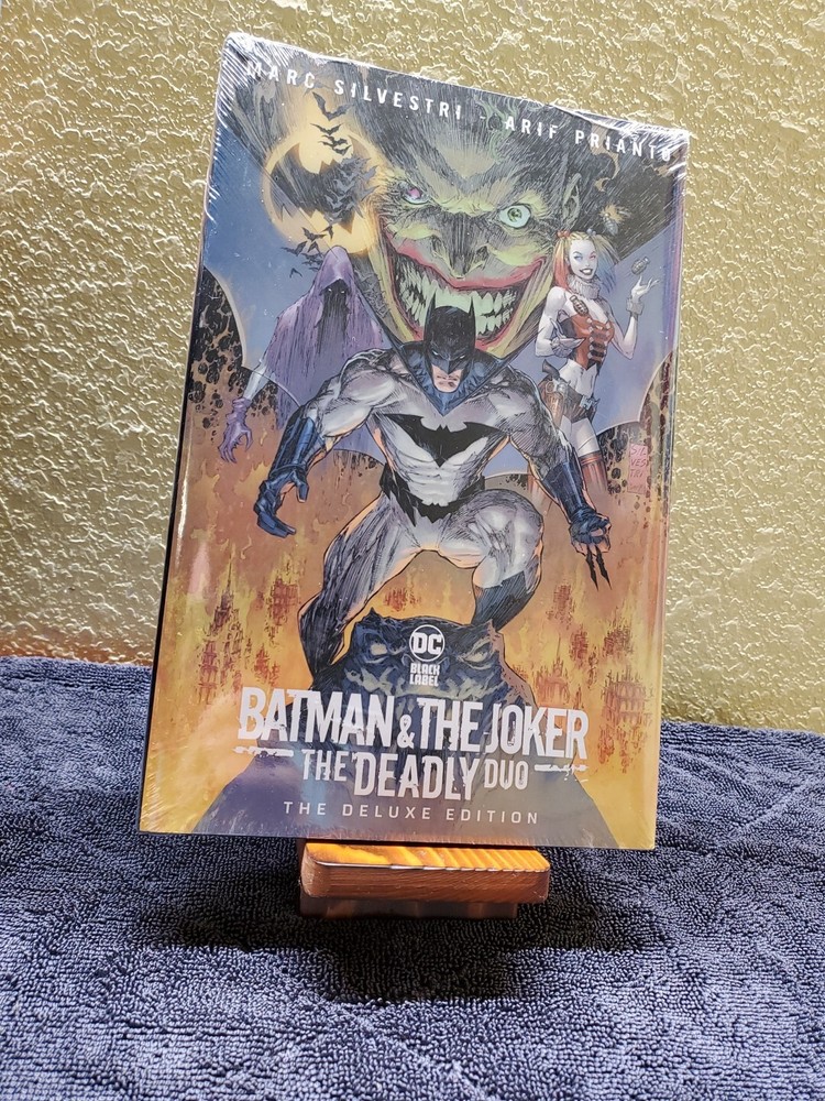 Custom Handmade 🧩 Solid Wood 🪵 Comic Book Display - Phone Holder - CGC Book🔥