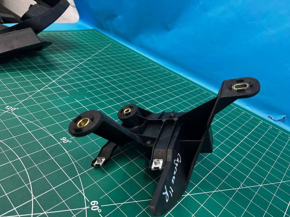 2010-2017 PORSCHE CAYENNE - Right LANE Change Assist Control Module Bracket