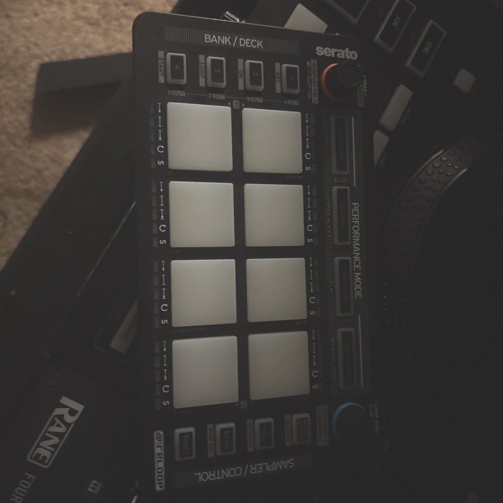 Reloop Neon USB Pad Controller Refurbished