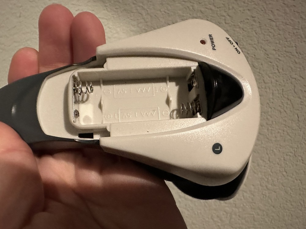 1997 NINTENDO 64 MULTIMEDIA WIRELESS HEADPHONE SYSTEM PLEASE READ