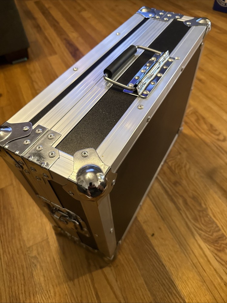 Tiger Touch Fader Wing In Case