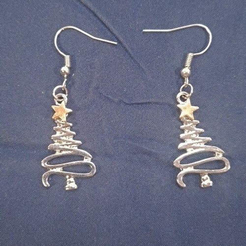 New Silvertone Spiral Christmas Tree Pierced Earrings