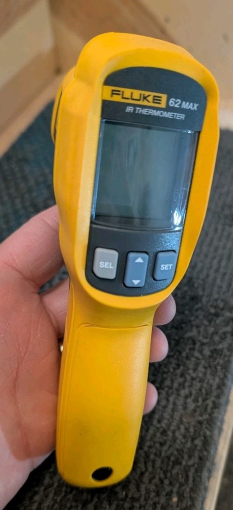 FLUKE 62 Max IR Thermometer Temperature Reader