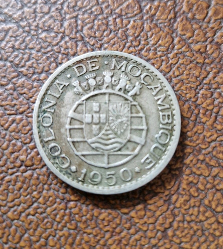 Mozambique 1 Escudo 1950 Coin