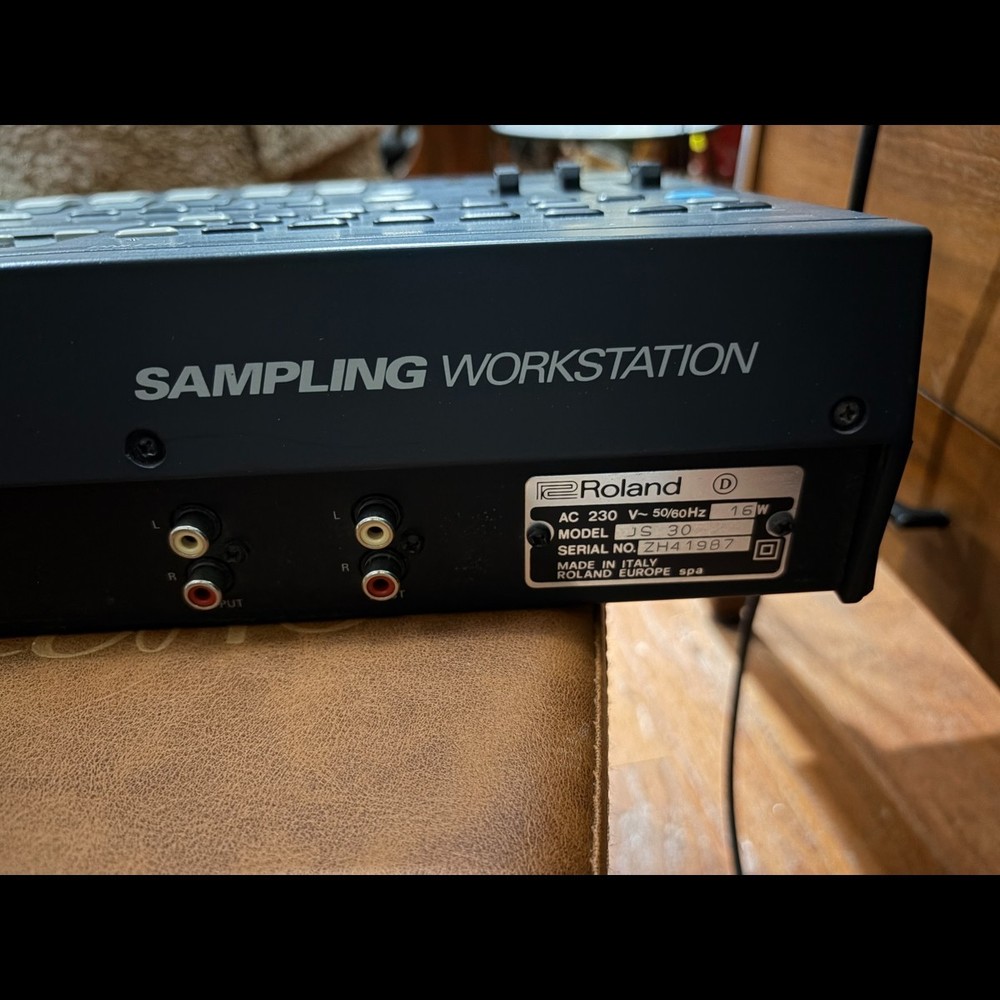 Roland JS-30 Sampling Workstation 8 Bit Sampler