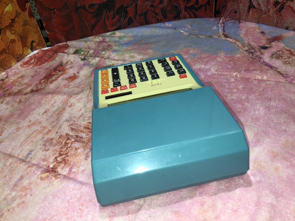Retro Style Calculator. Very Cool!