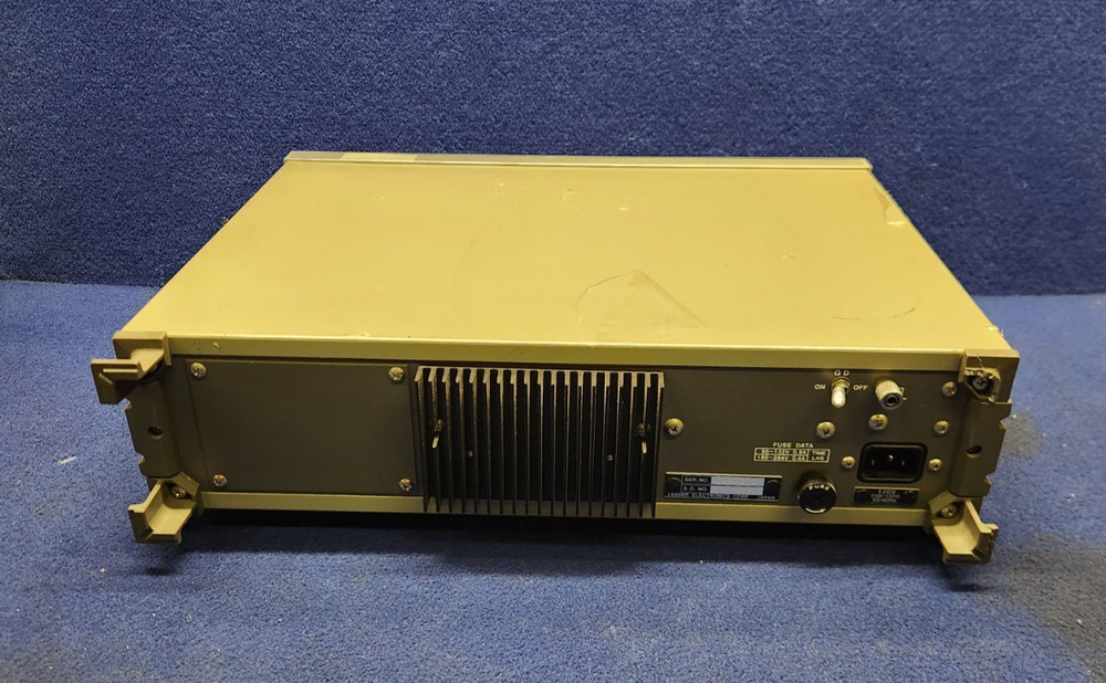 Leader LCR–745 Digital LCR Meter