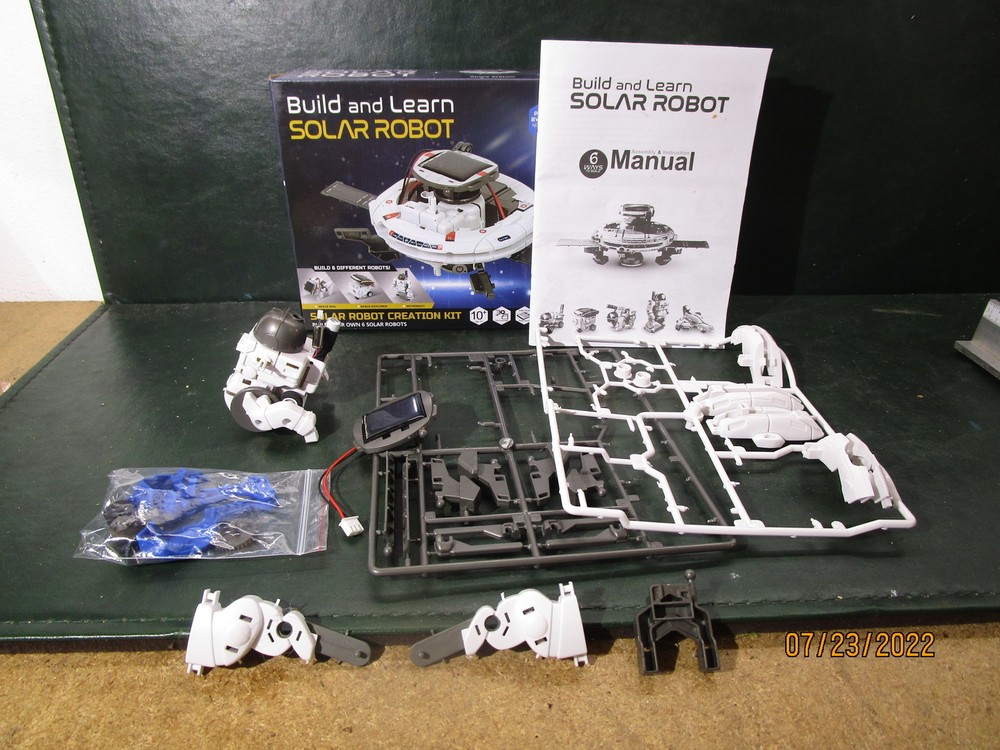 STEM Build and Learn Solar Robot Open Box