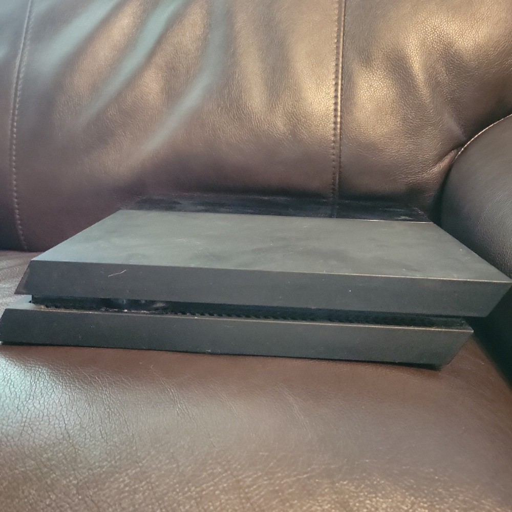 Playstation 4 Console