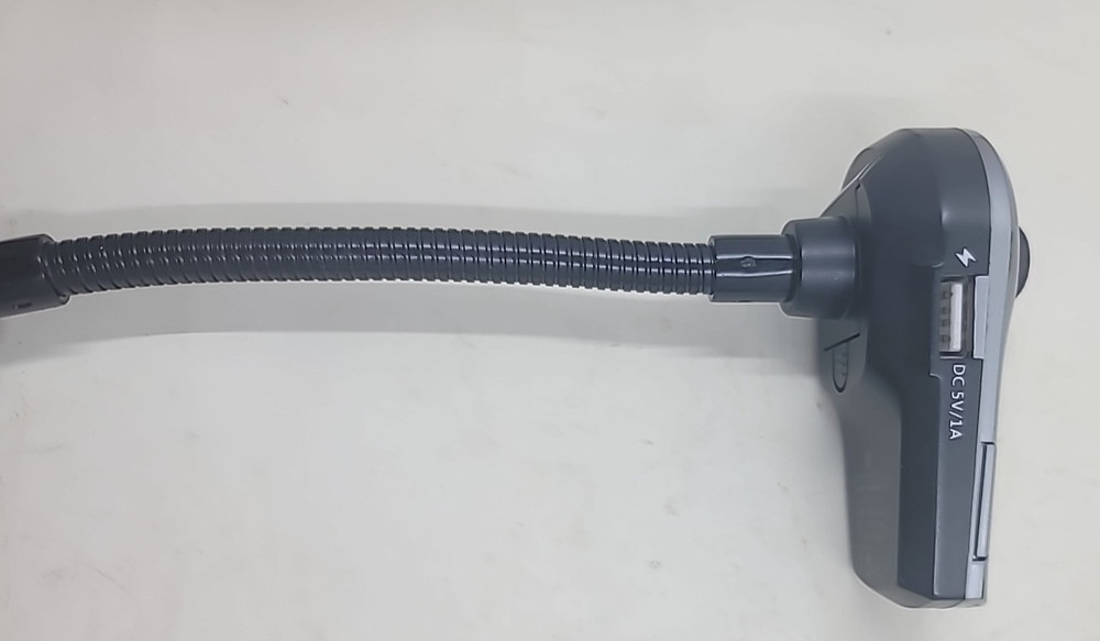 GOGROOVE FLEXSMART X2 BLUETOOTH IN CAR FM TRANSMITTER W/USB Charger.