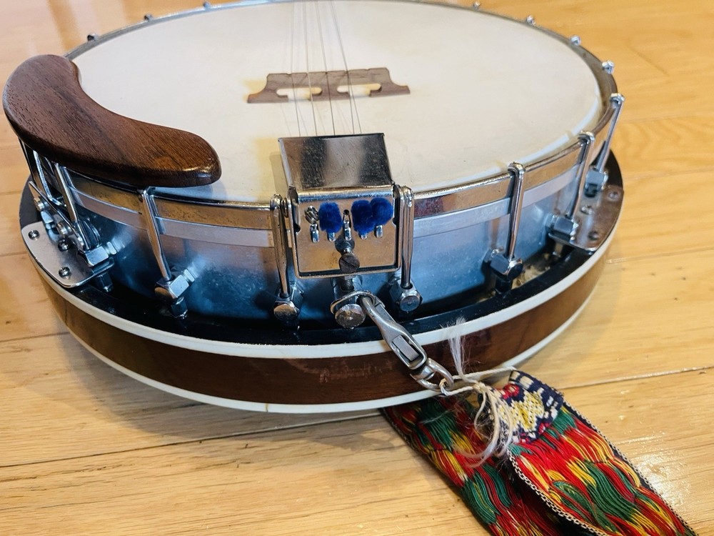 Vintage 1970s ENCORE Banjo 5-String E-75 With Case