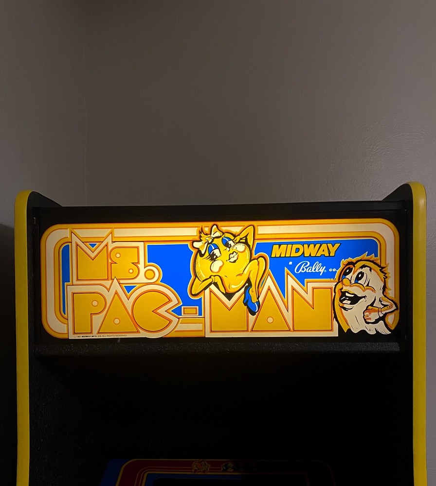 ORIGINAL VINTAGE Ms PAC-MAN ARCADE MACHINE