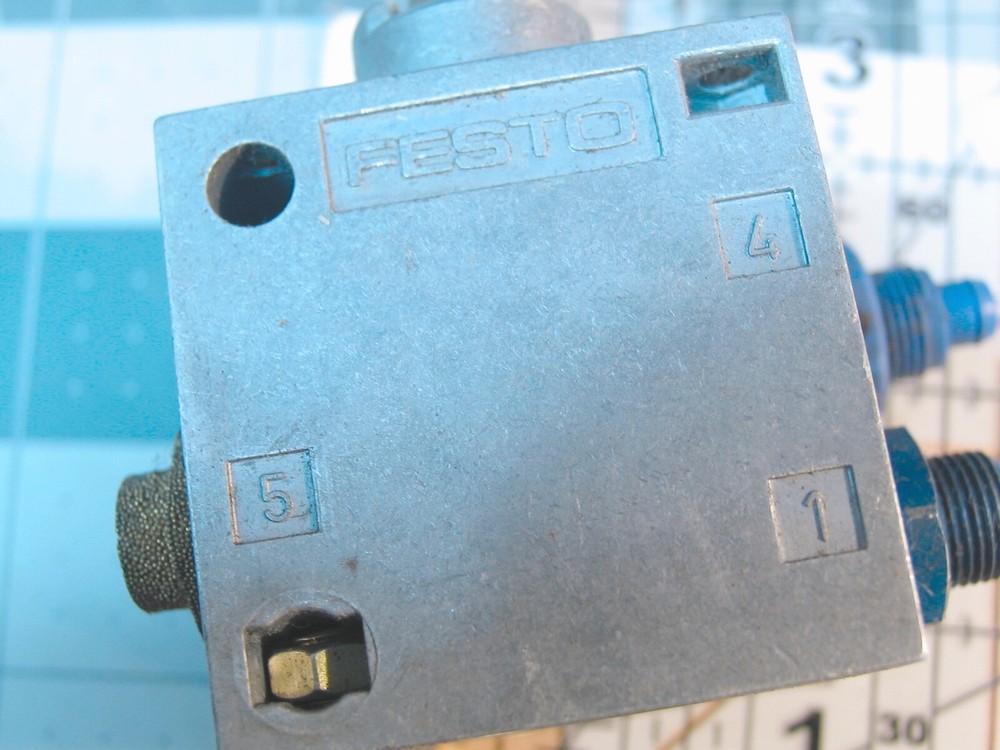 (FESTO #235689 ) Looks like a Dual Push-Button Control Valve???