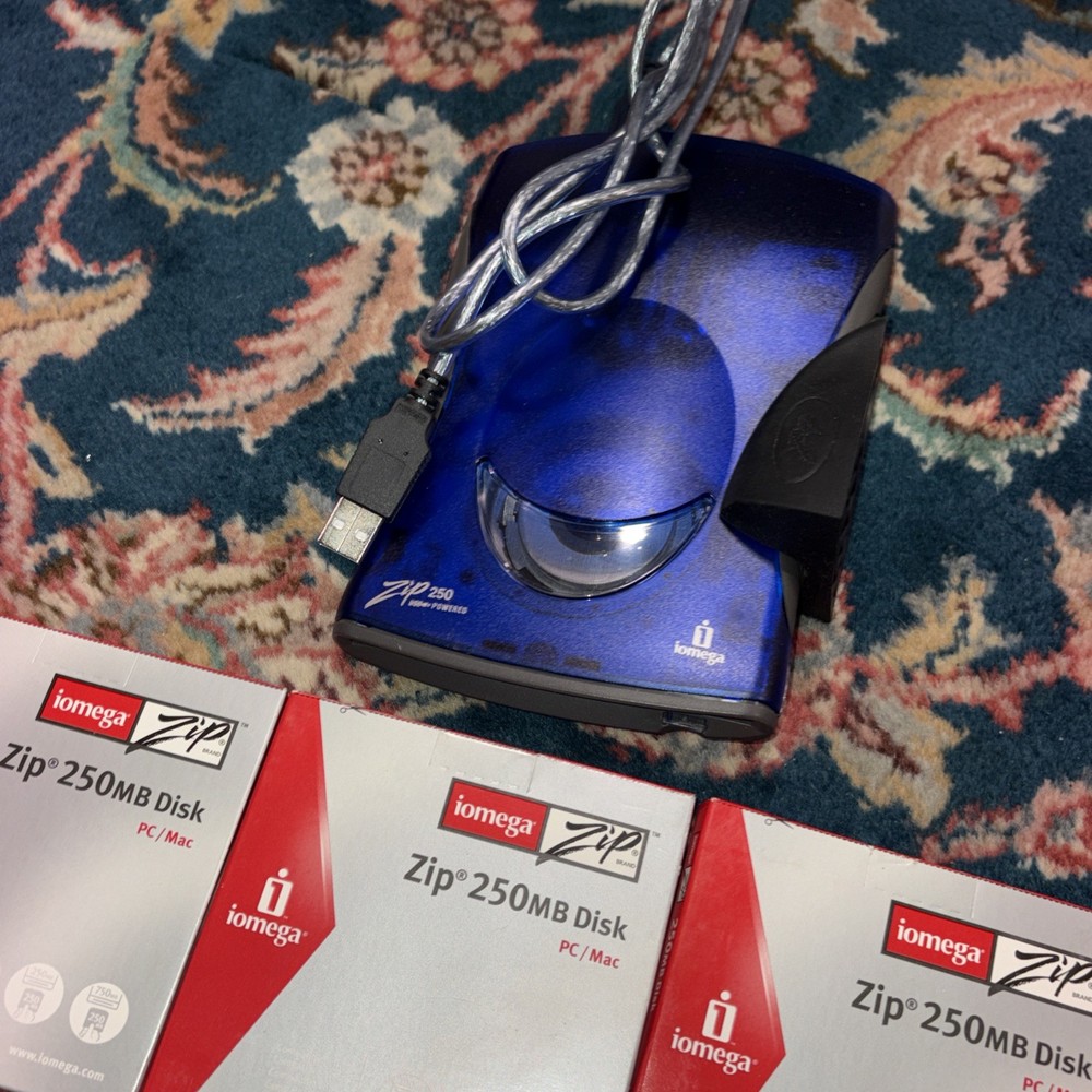 iOmega Zip 250 250MB (USB Powered) PC & Mac External Zip Drive Bundle - Working!