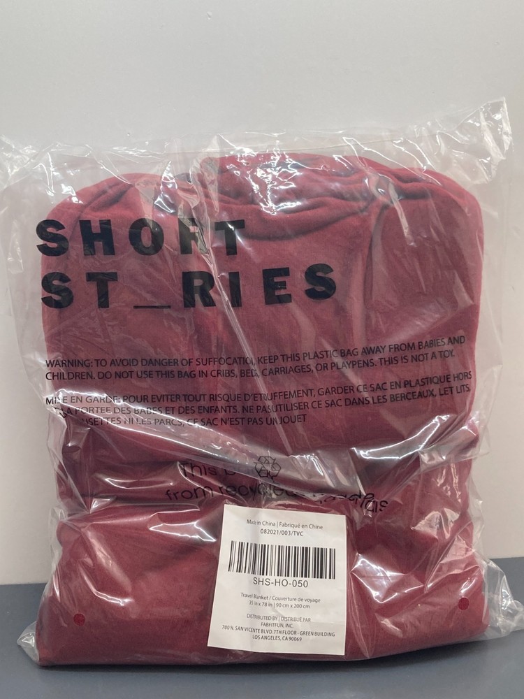 Short Stories Travel Blanket Set Ruby Wine Sealed
