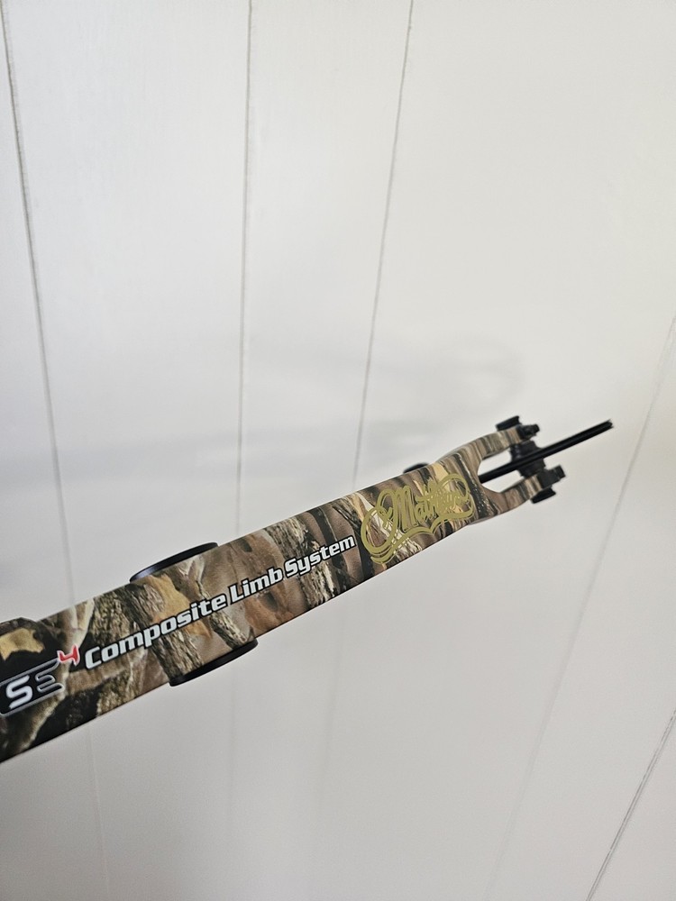Mathews DXT Compound Bow