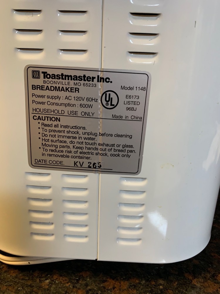 Toastmaster Bread Machine 1148 Bread Maker Horizontal 2 lb Loaf White