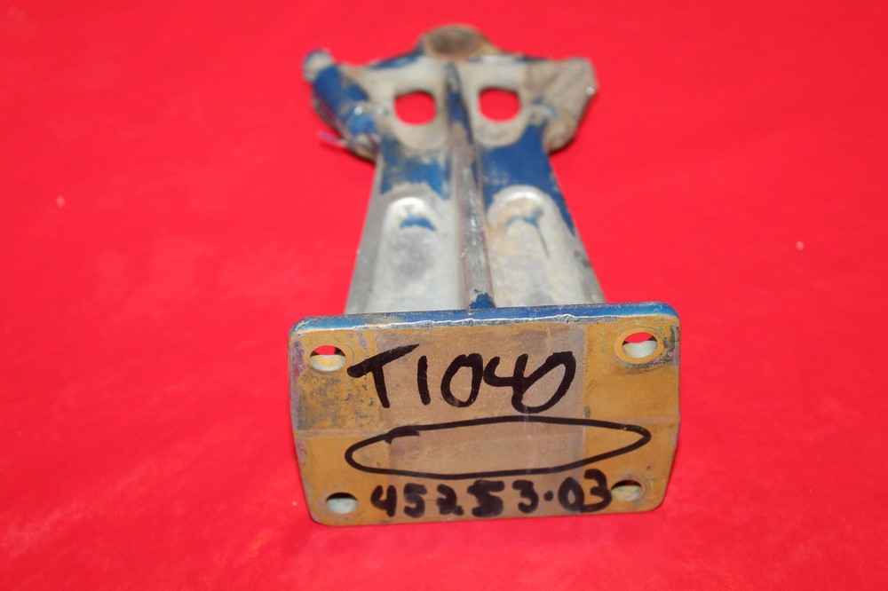 Piper Navajo Elevator Hinge 45253-03