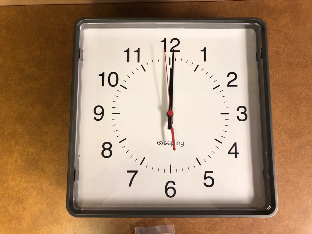 Sapling SAM-4BS-12S-0 Clock